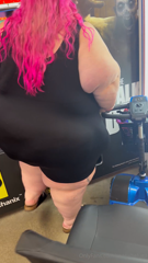 1698207083_tight-squeeze_0.mp4