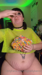 471523964_3000-calorie-cereal-bar-part-of-a-complete-breakfast_0.m4v