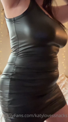 642605865_just-a-lil-strip-tease-of-sorts_0.m4v