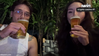 I_encouraged_my_boyfriend_to_have_sex_in_the_toilet_during_a_sit-down_at_a_restaurant.mp4
