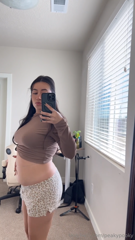 1492762983_what-should-we-fill-this-belly-up-with-today_1.mp4