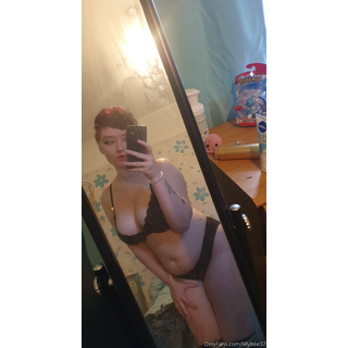 2020-12-27_Almost the new year! Maybe I'll do a sexy photo shoot )_1363x2560_9021380aba60b13cc9981b826d779fbf.jpeg