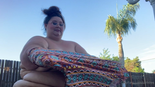 475479273_outgrew-my-bash-dress-34-pics-4min-vid-i-bought-this-dres_33.m4v