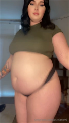 928068772_pov-you-bought-me-lunch_0.mp4