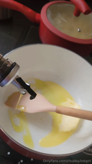 994231904_send-me-a-tip-if-you-like-seeing-me-cooking-and-eating-aroun_0.mp4