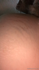 780936263_somehow-my-empty-belly-doesn-t-look-empty-at-all-my-stretch_0.mp4