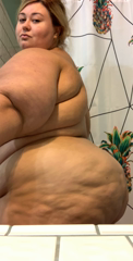 9189142_pre-shower-jigglin-1min_0.mp4