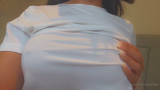697164758_turns-me-on-when-i-play-with-my-boobs-they-feel-so-good_0.mp4