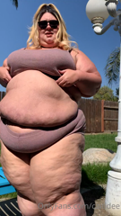 165897869_cellulite-city-61-pics-3minute-vid-counting-all-my-dimple_20.m4v
