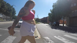280205140_08-28-16-carmen-walks-showing-off-her-belly-in-the-midd_0.m4v
