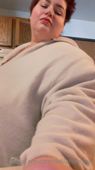 305316897_a-quickie-i-wore-this-hoodie-when-i-was-76lbs-in-eating-di_0.m4v