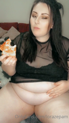 73636799_more-of-pizza_1.mp4