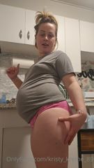 539973608_bedtime-snack-stuffing-isn-t-it-crazy-how-fast-i-abs_0.m4v
