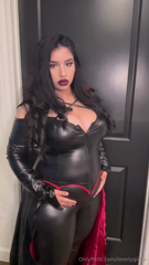 1463126829_35-for-9-minute-vampire-costume-try-on-and-belly-rubbing_0.mp4