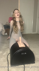 528957772_i-wanna-walk-around-feel-you-dripping-out-of-me_0.m4v