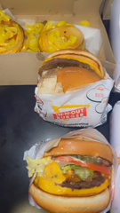 841984666_in-and-out-burger-so-good_3.m4v