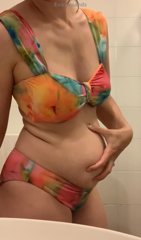 1163720370_sitting-and-stuffing-yourself-silly-by-the-pool-all-day-real_0.mp4