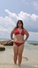 582382357_me-being-jiggly-on-beach_0.m4v
