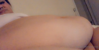 32992963_jiggling-my-big-heavy-belly_0.m4v