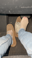 238418618_got-some-pantyhose-under-my-jeans-today-wearing-fuzzy-slip_0.m4v