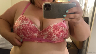 744754976_omg-so-i-got-this-new-bra-in-my-current-size-but-it-was-from_0.m4v