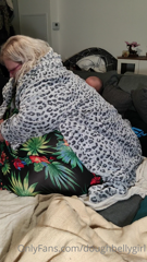 531114758_i-have-been-gassy-all-night_0.m4v