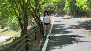 563 Busty Stranger on a Bicycle Asked for Help & Was Anal Fucked_4k_orig.mp4