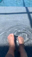 1154259273_splashin-feet_0.mp4