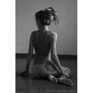 vosotros estais tatuados_  do you have tattoos__1_4762.jpg