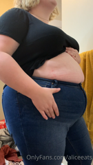 50769278_my-belly-bloats-like-crazy-when-i-sit-down-for-too-long-omg_0.m4v