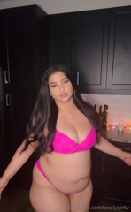 1465755134_playing-with-my-big-belly_0.mp4