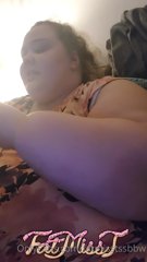 324214384_mini-eating-video_0.m4v