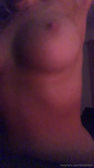 6809422_so-sad-i-probably-wont-be-getting-my-boobs-done-this-year_0.mp4