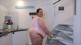 311635433_i-m-on-the-cusp-of-becoming-a-ssbbw-but-guess-what-i-still_0.m4v