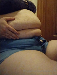 170408603_your-girl-ate-an-entire-foot-long-and-bag-of-chips-and-reall_1.m4v