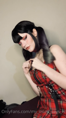 227961623_goth-gf-ahegaos-and-butt_10.m4v