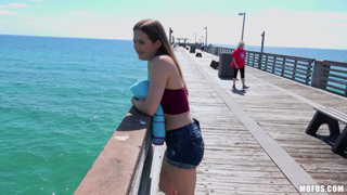 Mofos - Teen Gives Ass for Cash.mp4
