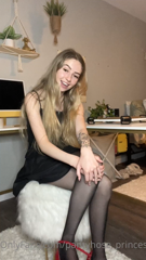 336924477_wow-you-really-liked-my-worn-pantyhose-didnt-you-good-th_0.m4v