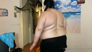441095608_showing-off-my-tiny-skirts-from-11-years-because-i-just-foun_1.m4v