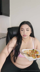 1526882626_mmmm-tasty-panda-express_0.mp4