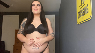 93243437_old-clothes-from-2019-comparisons-and-fat-chat_0.mp4