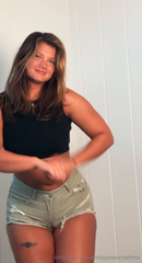 1115956037_gotta-impress-you-with-these-moves_0.mp4