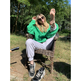 2022-07-17_05-58-19_w0yeop_polish-summer-would-you-lick-them-while-i-relax_0.jpg