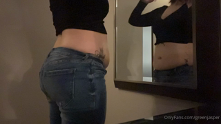 489642453_cannot-wait-to-add-20-more-pounds-onto-this-belly_0.mp4