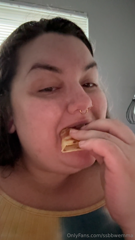 1422753157_lately-my-food-obsession-has-been-mexican-food-and-fried-chi_0.mp4