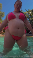 489781399_big-belly-bikini-babe_0.m4v