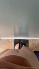 953043016_my-weigh-in-from-today-im-so-so-close-to-180-which-is-my-g_0.mp4