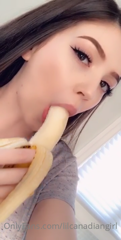 31104131_proper-way-to-eat-a-banana_0.m4v
