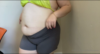190799998_you-couldnt-keep-your-hands-off-my-big-belly-i-dont-blame_0.m4v