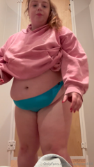 1015737838_i-just-went-into-this-shop-that-i-havent-been-into-since-i_0.mp4
